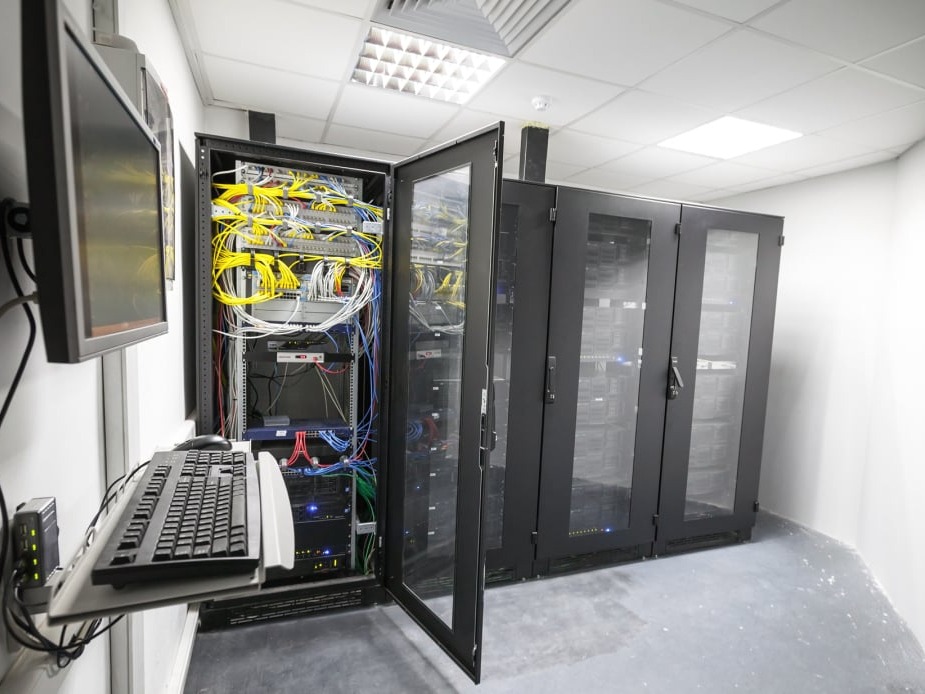 чистка компьютера, ремонт ПК, монтаж локальной сети, IT-услуги, курск